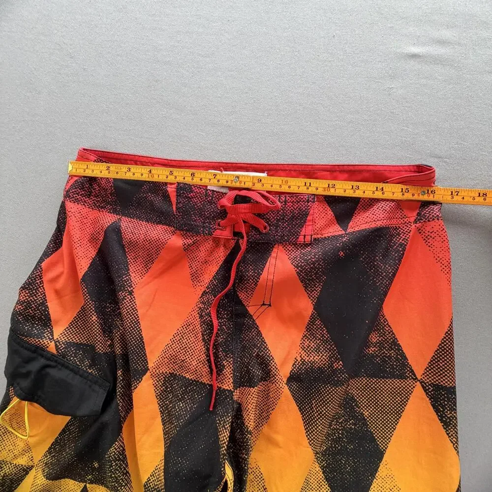 Quiksilver Shorts Mens 32 Multicolor Geometric Board Shorts Swim Trunks Pocket
